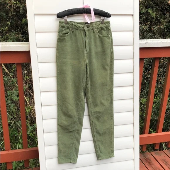 Urban Outfitters Mom High-Rise Corduroy Pants - Picture 4 of 16